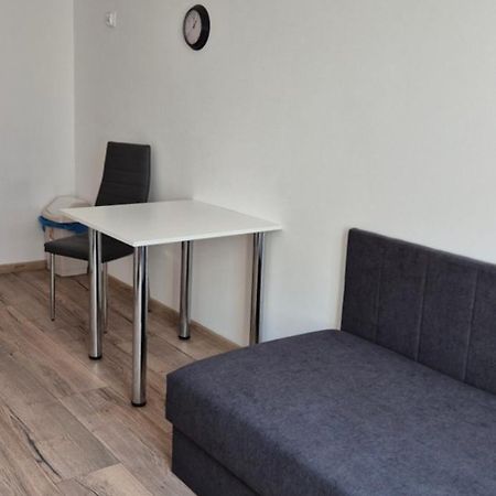 Hostel Tulip - Pokoj Jednoosobowy Nr 1 Ze Wspolna Lazienka I Kuchnia Щецин Экстерьер фото