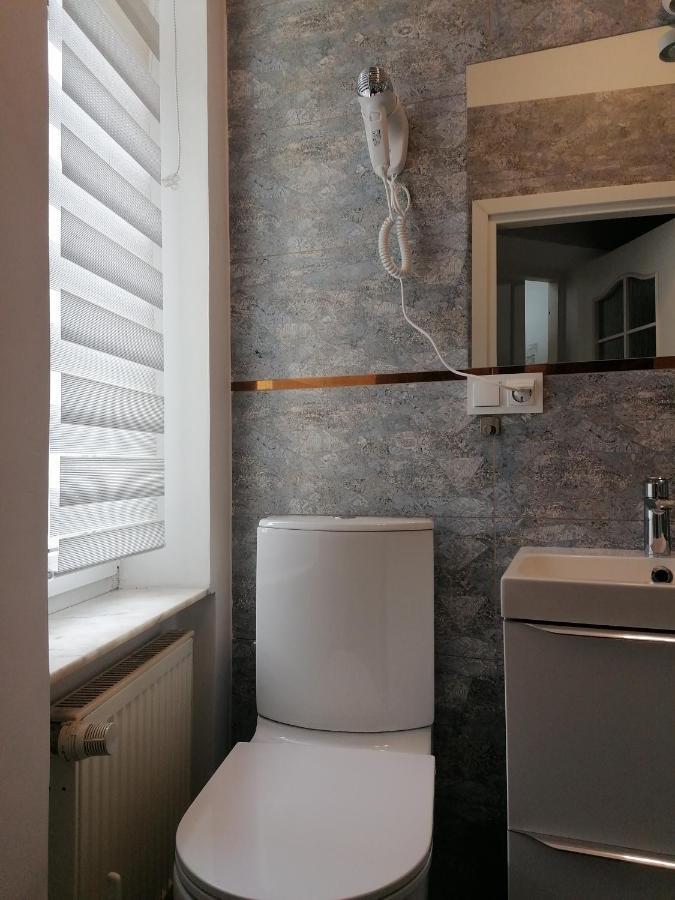 Hostel Tulip - Pokoj Jednoosobowy Nr 1 Ze Wspolna Lazienka I Kuchnia Щецин Экстерьер фото