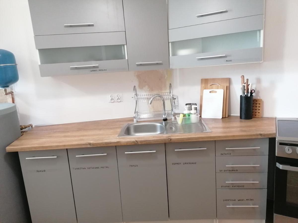 Hostel Tulip - Pokoj Jednoosobowy Nr 1 Ze Wspolna Lazienka I Kuchnia Щецин Экстерьер фото