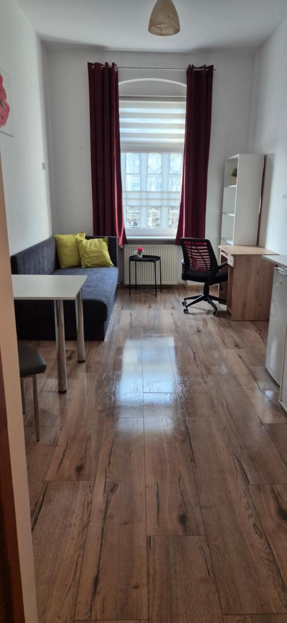 Hostel Tulip - Pokoj Jednoosobowy Nr 1 Ze Wspolna Lazienka I Kuchnia Щецин Экстерьер фото
